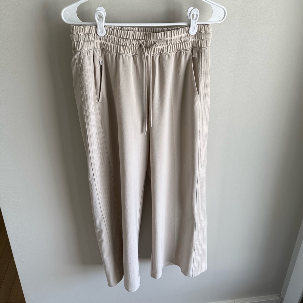 Athleta Avenue Wide Leg Crop Pant - Cream - Size 4 - Picture 4 of 12